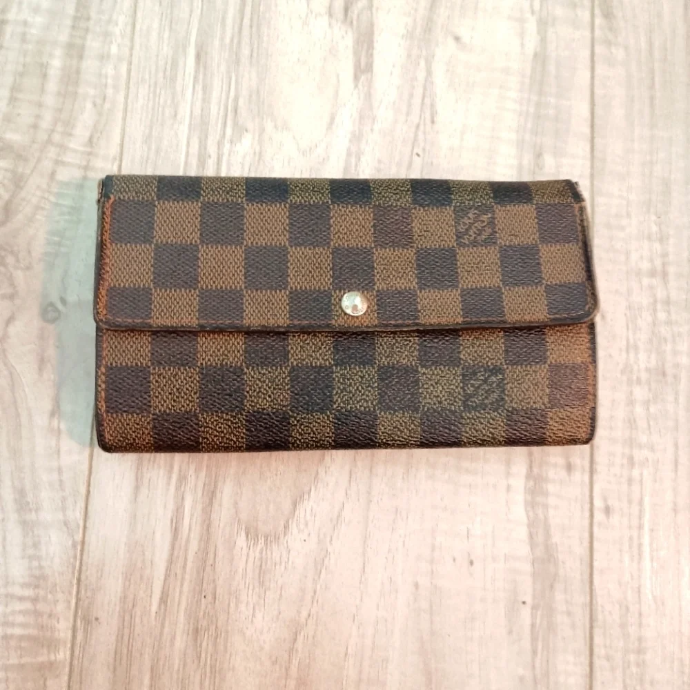 Authentic Louis Vuitton Damier Ebene Coated Canvas Leather Sarah Long Wallet